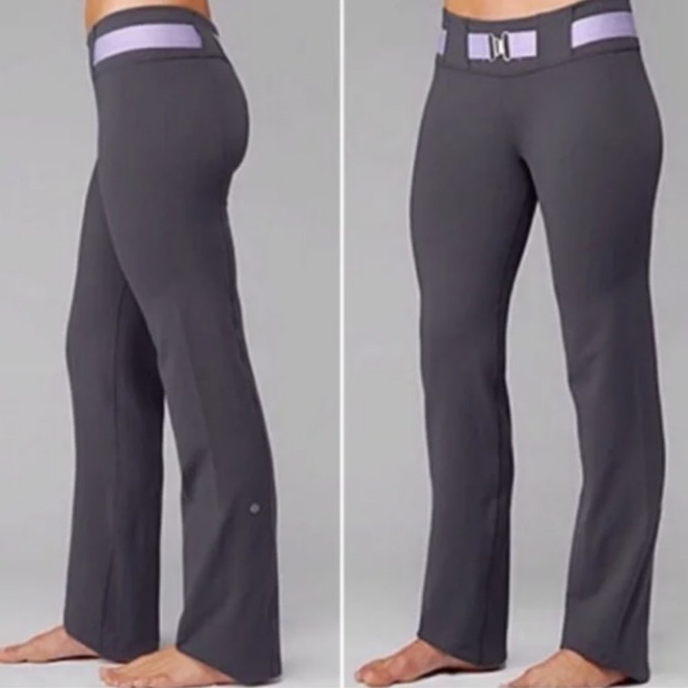 Lululemon 'Belt It Out' - Heathered Gray w/Purple Belt Yoga Pants